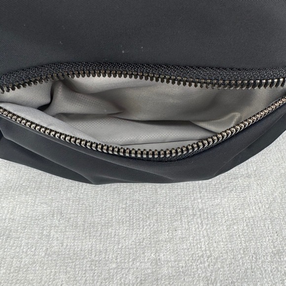 TUMI Voyageur Denver Black Nylon Backpack & TUMI Alpha ID Leather Wallet Set - Picture 3 of 16